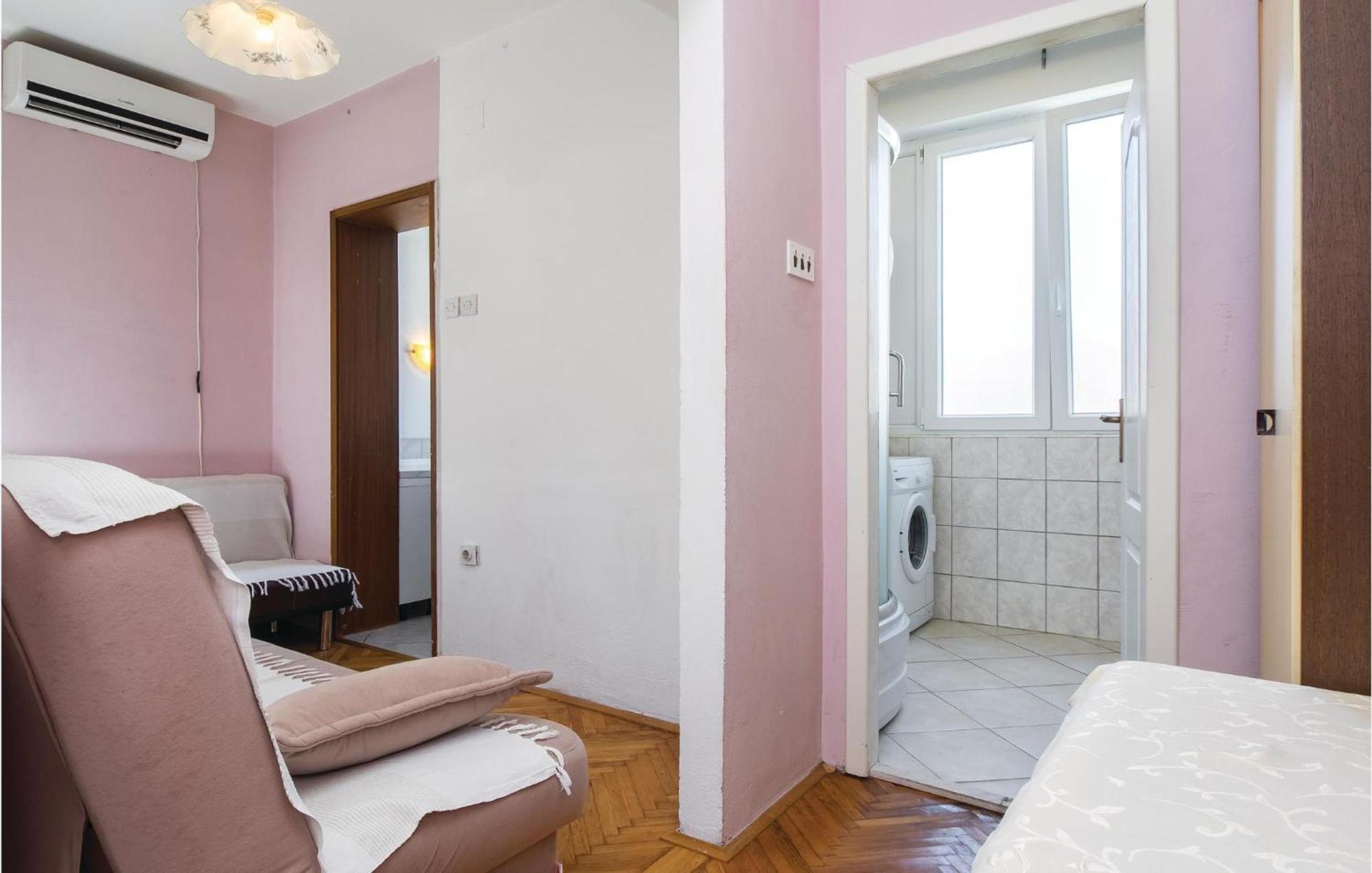 Amazing Apartment In Split With Kitchen Exterior photo